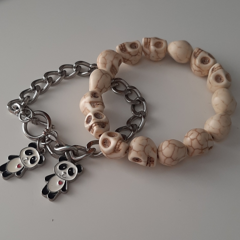 🌻 2/$20 - Bracelet Duo (Brandy Melville Skull)